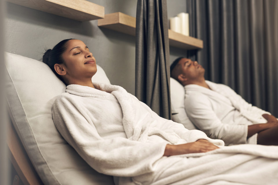 couple enjoying spa day